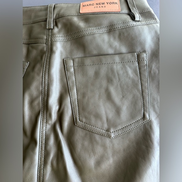 Marc New York Jeans Women's Faux Leather mini skirt dark Green Size 6 - Picture 4 of 10